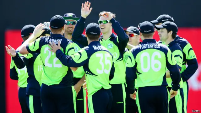 آئرلینڈ ان تین ٹیموں میں شامل ہے جنہیں ابھی تک عالمی کپ 2015 میں شکست نہیں ہوئی ہے