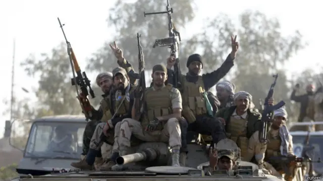Iraq đã triển khai một lực lượng lớn để giành lại Tikrit
