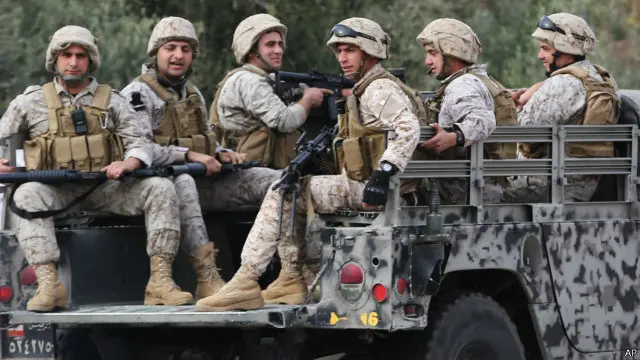 تعرض الجيش اللبناني من قبل لكمين مسلح قتل فيه أربعة عسكريين.