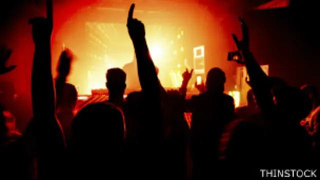 La exposición segura a un concierto a todo volumen sólo es de 28 segundos, según la OMS.