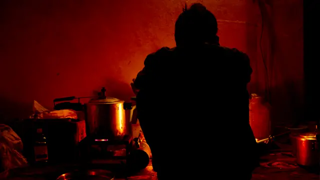 तस्वीरें, आर्को दत्ता, राहुल धनकानी