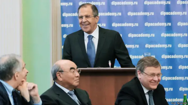 Глава МИД России Сергей Лавров на встрече в Дипакадемии, 27.02.15