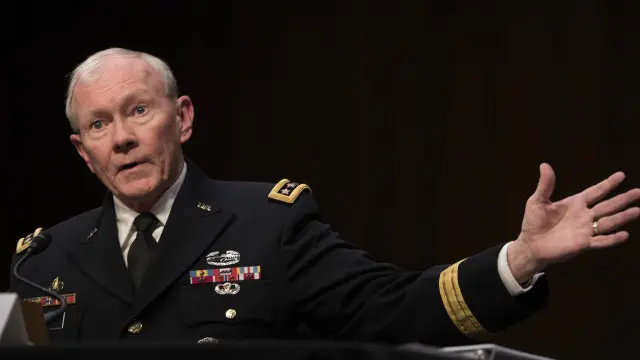 أعلن الجنرال ديمبسي عن دعمه لتسليح الجيش الأوكراني في قتاله ضد الانفصاليين.