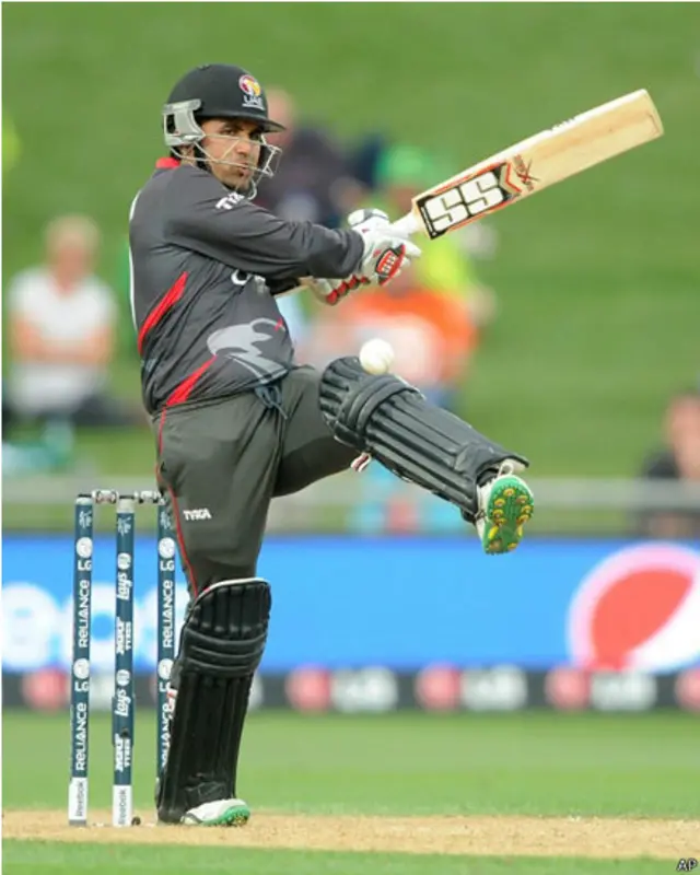 یو اے ای کی جانب سے شیمان انور نے نصف بنائی۔ وہ اس وقت ورلڈ کپ میں سب سے زیادہ رن بنانے والے بلے باز ہیں۔