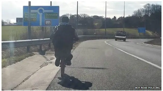 高速公路騎自行車