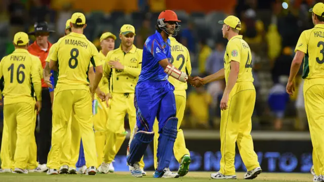 افغان کھلاڑی شاہ پور زدران ناٹ آؤٹ رہے مگر انھوں نے کوئی رن نہیں بنایا اور ان کے کریز پر آنے کے فوراً بعد ہی افغان اننگ ختم ہوگئی 