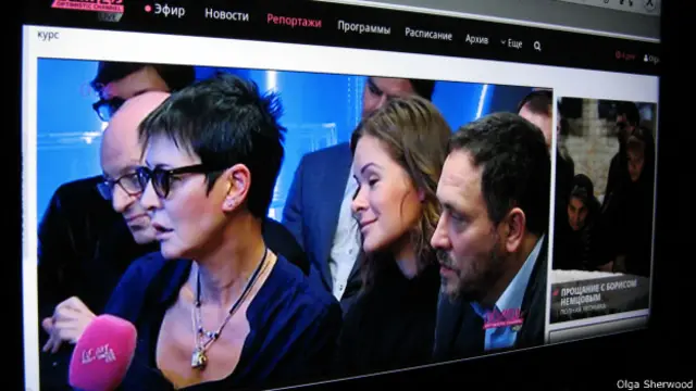 После показа пилотной серии на телеканал были приглашены общественные деятели и эксперты, в том числе Ирина Хакамада, Мария Гайдар, Максим Шевченко 