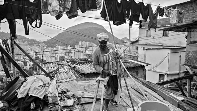 Autor de imagens premiadas, fotógrafo Ratão Diniz mora no Complexo da Maré e é ex-aluno da Escola de Fotógrafos Populares, do Observatório das Favelas