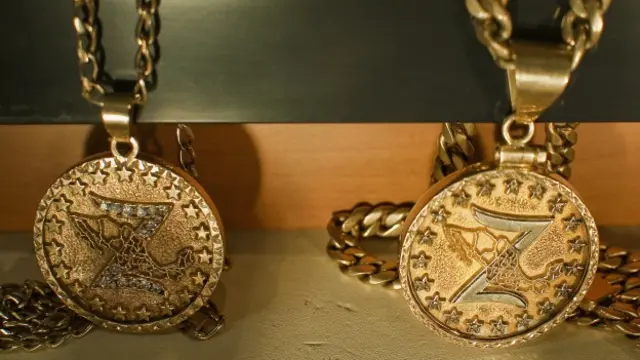 Medallas confiscadas al cartel de narcotráfico de Los Zetas. Foto: AFP/Getty