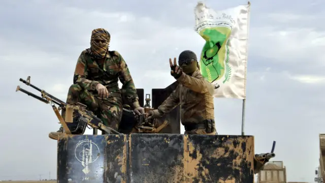 پیشروی نیروهای عراقی به سوی تکریت با عملیات انتحاری شبه‌نظامیان داعش به کندی انجام می‌شود