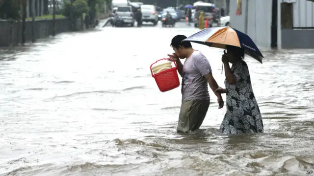 د سره صلیب نړیوالې کمېټې ویلي، د تېر کال نژدې نیمايي طبیعي پېښې د سېلابونو له کبله وې.