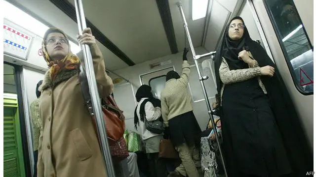 ایران میں خواتین کو بھی مختلف شعبوں مں کام کرنے کی آزادی حاصل ہے