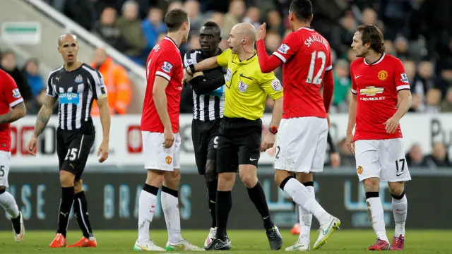 Cisse mengakui tindakan meludahi Evans, tetapi Evans membantahnya sejak awal.