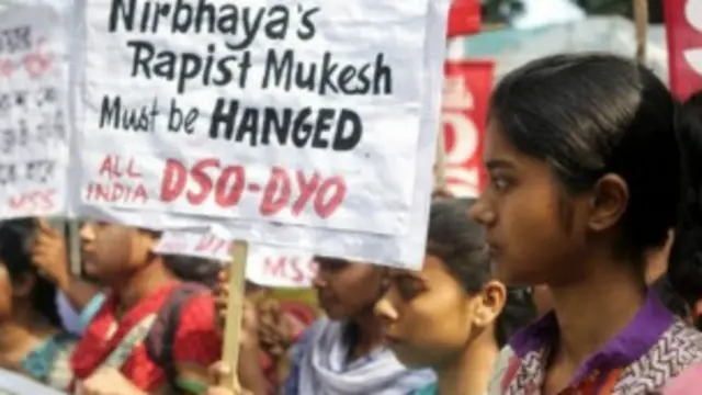 नई दिल्ली में बलात्कार के खिलाफ प्रदर्शन.