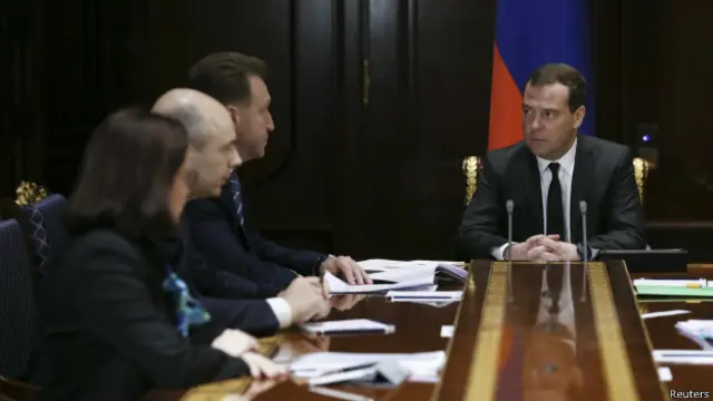 В правительстве поспорили о сокращении расходов и решили отложить на неделю согласование исправленного бюджета