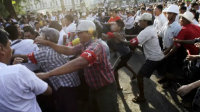 ရဲတပ်ဖွဲ့ကလွဲလို့ တခြား ဘယ်အင်အားစုကိုမှ လေ့ကျင့် သင်ကြားပေးတာ မရှိဘူးလို့ EU ငြင်းဆို