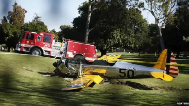 ہیریسن کے طیارے نے وینس گولف کورس کے آٹھویں ہول کے قریب کریش لینڈنگ کی