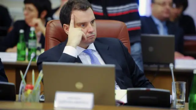 Айварас Абромавичус, литовець за походженням, був призначений на посаду міністра 2 грудня 2014 року.