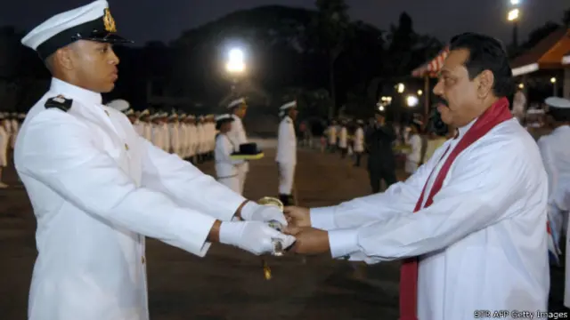 සිය පියාගේ ආරක්ෂක කණ්ඩායමට අනුයුක්ත කරන මෙන් යෝෂිත රාජපක්ෂ ජනාධිපතිවරයා සහ අගමැතිවරයාගෙන් ඉල්ලෙමක් කොට තිබුණි