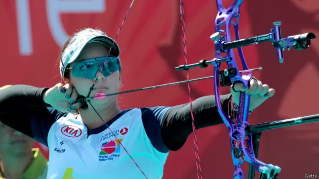 Con 19 años, Sara López está dominando la modalidad compuesto en tiro con arco.