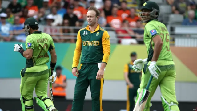 مصباح اور یونس خان نے اچھی پارٹنرشپ بنائی۔ 