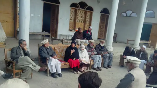 تبسم عدنان بشتون تاریخ کی وہ پہلی خاتون ہیں جنھیں مردوں کے جرگے کی جانب سے اس وقت پہلی بار دعوت دی گئی جب انھوں نے ایک بچے کو جنسی کا نشانہ بنانے کے عمل کے خلاف کارروائی کا مطالبہ کیا۔گرینڈ جرگہ اس کیس کی سماعت کر رہا تھا