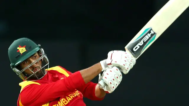 زمبابوے کی دو وکٹیں 32 کے مجموعی سکور پر گریں۔ پہلے سکندر رضا 12 رنز پر اور بعد میں چبھابھا 18 رنز بنا کر آؤٹ ہوئے