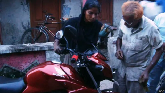 हीट पेंटिग की कारीगर वजीफ़न