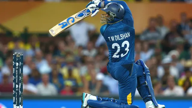 دلشان نے مچل جانسن کو چھ گیندوں میں چھ چوکے مارے