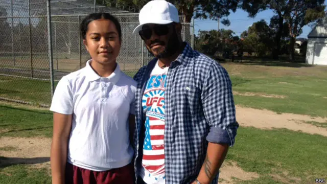 होप केरेटा अपने पिता के साथ, क्रिकेट, ऑस्ट्रेलिया