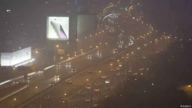 中國的霧霾問題非常嚴重。 