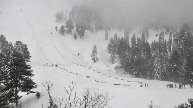 فوج کے ترجمان میجر فاروق نے بتایا کہ علاقے میں تسلسل کے ساتھ سنو فیسٹول کا انعقاد سوات میں امن کی واپسی کی علامت ہے