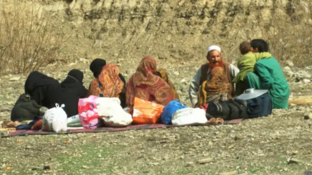 پاکستان پس از حمله به یک مدرسه متعلق به ارتش در پیشاور، فشارها علیه مهاجران افغان را افزایش داده