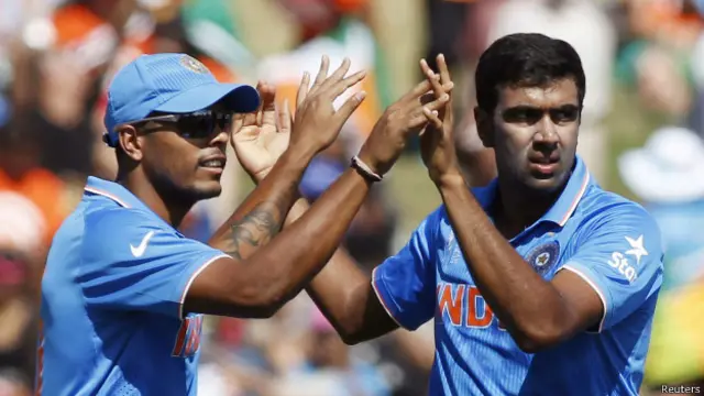 आर अश्विन उमेश यादव