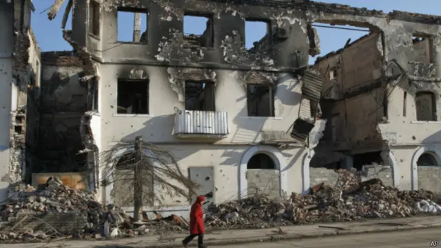 乌东部的武装冲突自去年4月爆发以来已经持续了多月,当地人道主义局势持续恶化。