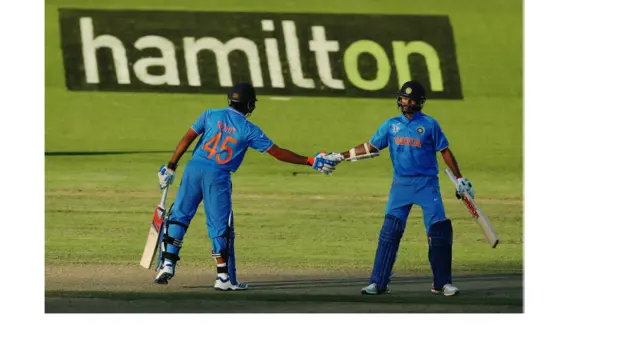 دھون اور روہت کی ذمے دارانہ بیٹنگ نے عالمی چیمپئین بھارت کو ورلڈ کپ میں مسلسل پانچویں کامیابی حاصل کرنے میں مدد دی۔