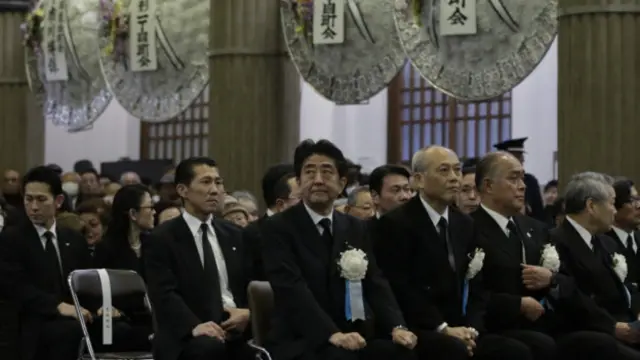 安倍出席东京大空袭七十周年法事