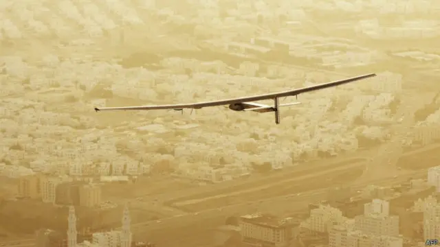 Солар импульс над Мускатом