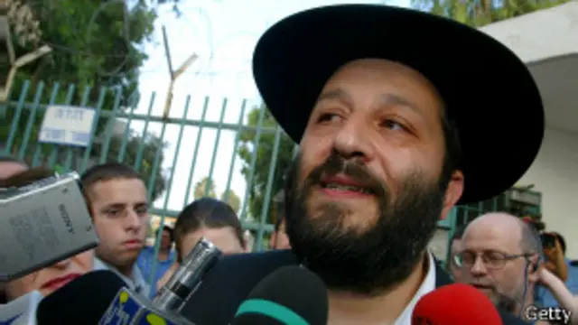 آریه درعی، رهبر شاس