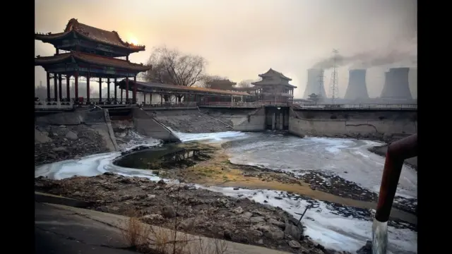A fábrica abandonada de aço de Shougang, em Pequim, na China, foi imortalizada pelo fotógrafo Souvid Datta.