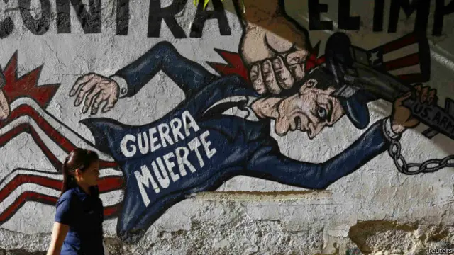 Mural anti Estados Unidos en Caracas