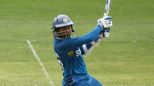 سری لنکن اوپنر تلکارتنے دلشان نے سنگاکارا کے ساتھ ملک کر 192 رنز کی شراکت قائم کی۔ ان کا انفرادی سکور 104 رہا۔