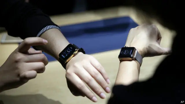 من المقرر أن تعرض ساعات أبل الذكية للبيع رسميا في 24 أبريل/ نيسان الجاري