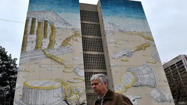 قد تحتاج اليونان قروضا جديدة لتجنب الإفلاس عندما ينتهي تمديد خطة الإنقاذ في نهاية يونيو/حزيران