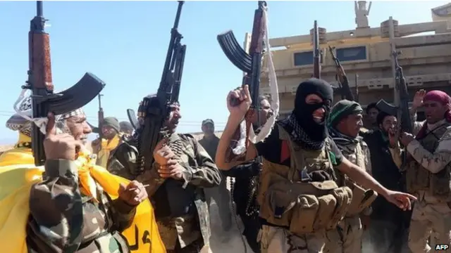 Hökumət qüvvələri silahlılar Tikritə bir neçə istiqamətdən hücum edirlər.