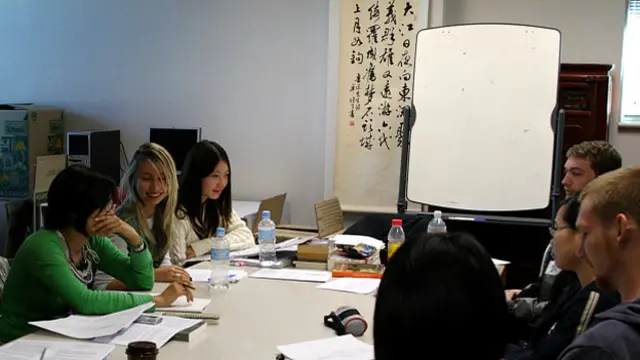 与10年前出现的中文学习热相比,现在美国学生对中文的热情大减。