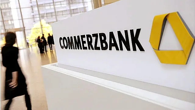 کومرزبانک با پذیرش اتهام‌ها وعده داده که از تکرار آن جلوگیری می‌کند