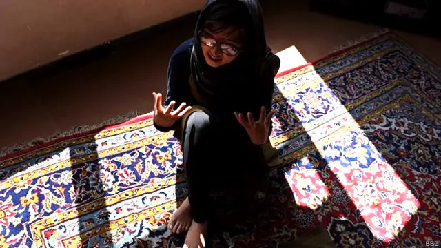 ’مجھے پچھلے ہفتے فولادی لباس پہن کر سڑکوں پر نکلنے پر ہراس کا خدشہ تھا لیکن میرا خیال تھا کہ یہ ردِعمل کم ہو جائے گا۔ لیکن مجھ پر دباؤ روز بروز بڑھ رہا ہے‘