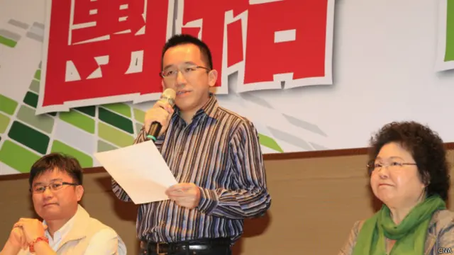 陳致中宣佈退出選舉