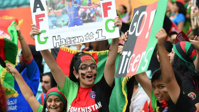 څوک به یې د لوبو د نندارې لپاره شپې په ویښه تېروي، څوک به یې د لوبې د ګټلو د خوښۍ احساسات څرګندوي او څوک به د ګران هېواد بېرغونه ورته رپوي.